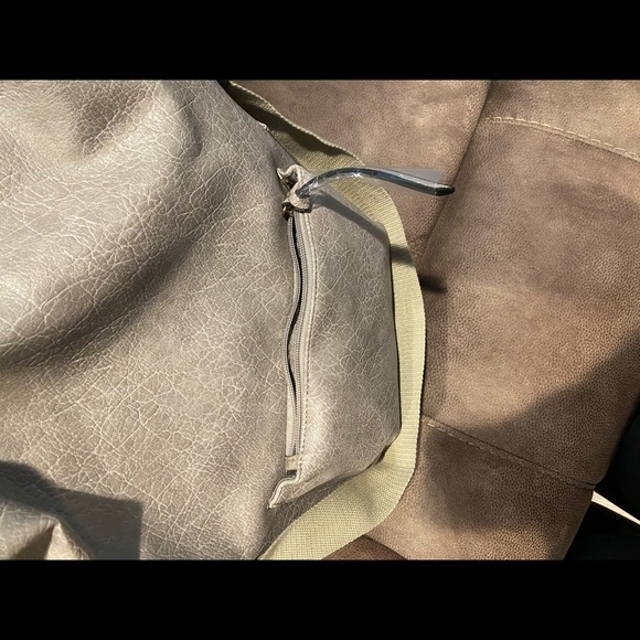 Gray backpack - Picture 6 of 11